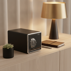 Boite remontoir brushed black metal   lifestyle chevet